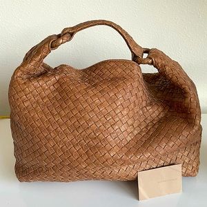 BOTTEGA VENETA Intrecciato hobo bag 🧨 Open to Offers 🧨